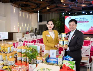 Tinh bột nghệ đỏ - Sản phẩm chất lượng 100% thiên nhiên của Công ty Đồng Tiến